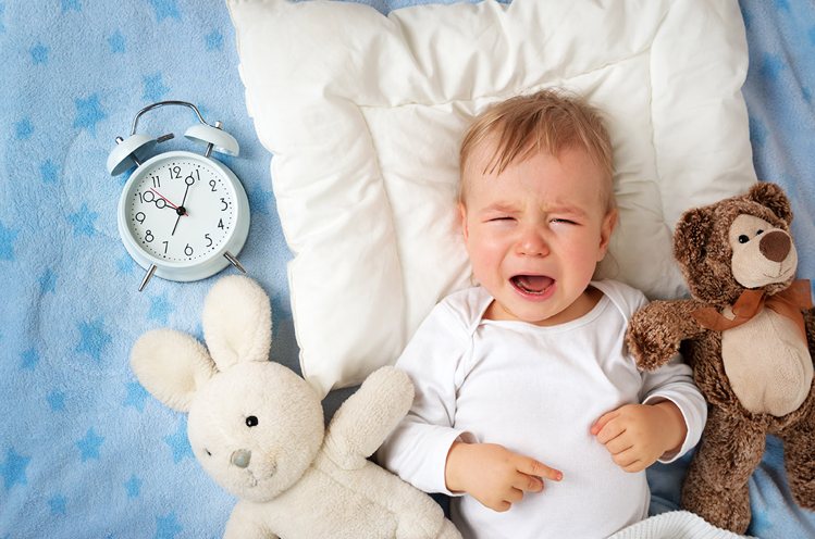 छोटे बच्चों को सुलाने का आसान तरीका easy way to help a baby sleep fast